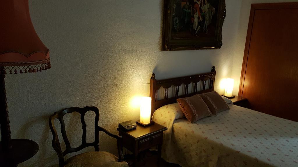 Hostal Residencia Catalina Palamos Exterior photo